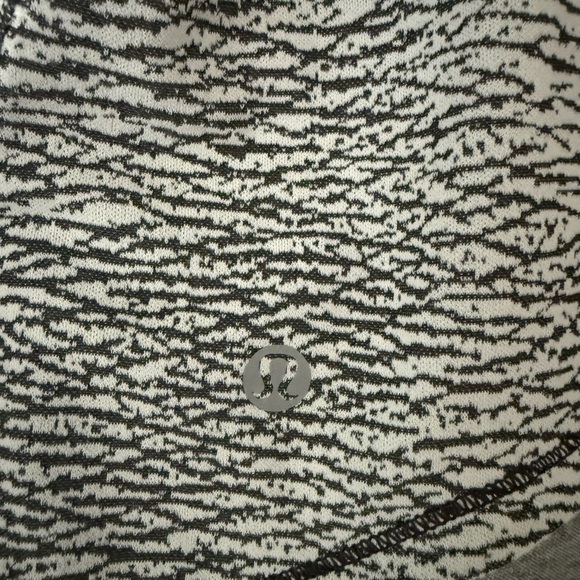 lululemon athletica Long Distance Tank
Size 4 - Picture 3 of 3